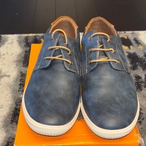 Men’s boat shoes size 11